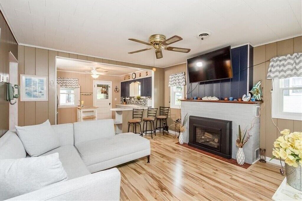 Photo of Livingroom in Honeoye