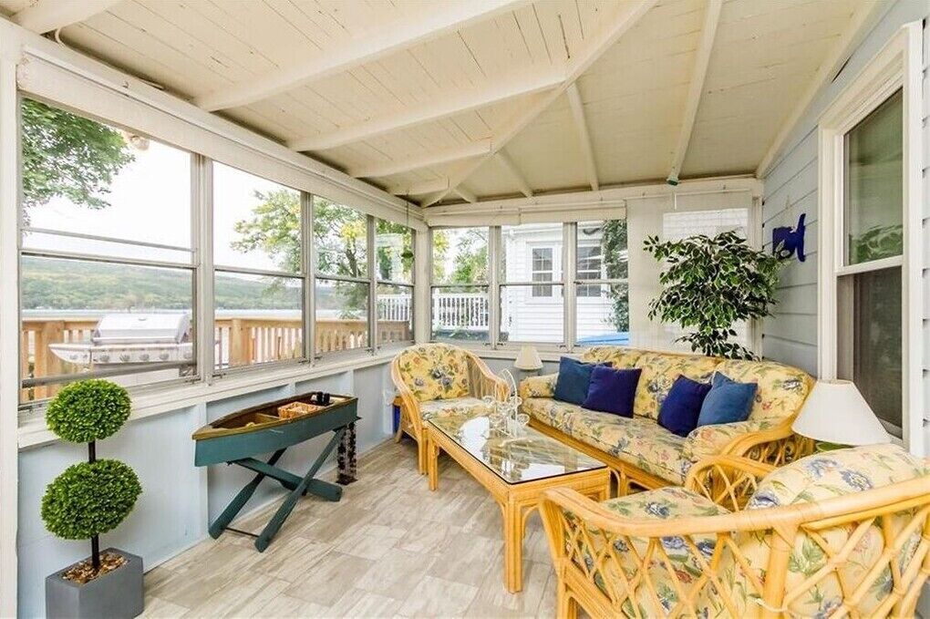 Photo of Livingroom in Honeoye