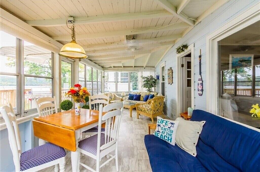 Photo of Livingroom in Honeoye