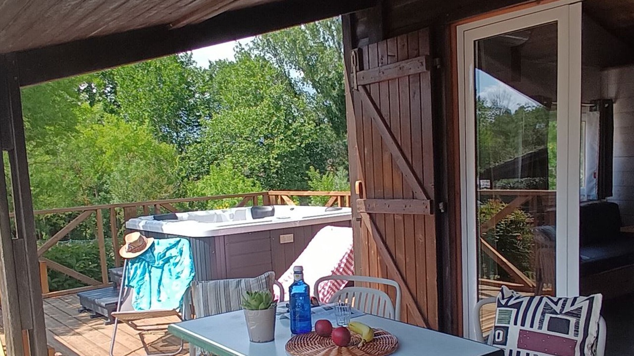 Photo of Outdoor in Villegly