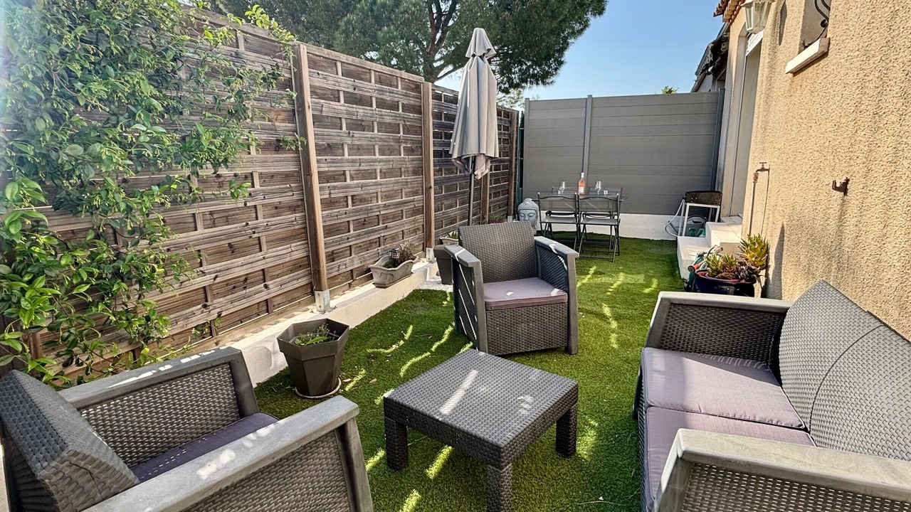 Photo of Patio Balcony in Paulhan