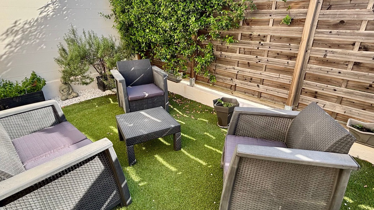 Photo of Patio Balcony in Paulhan