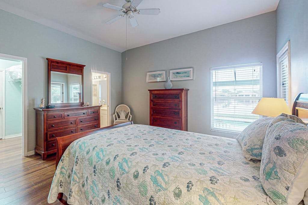 Photo of Bedroom in Beachwalk Isles