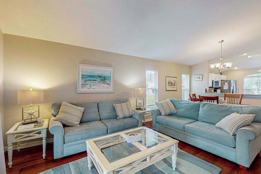 Photo of Livingroom in Beachwalk Isles