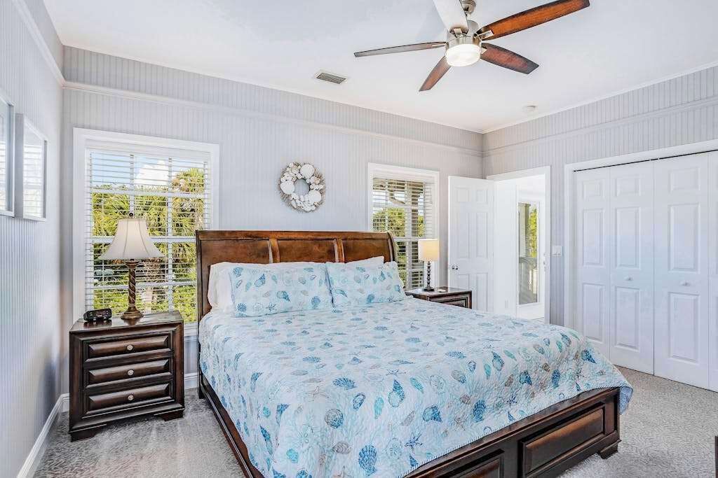 Photo of Bedroom in Bokeelia
