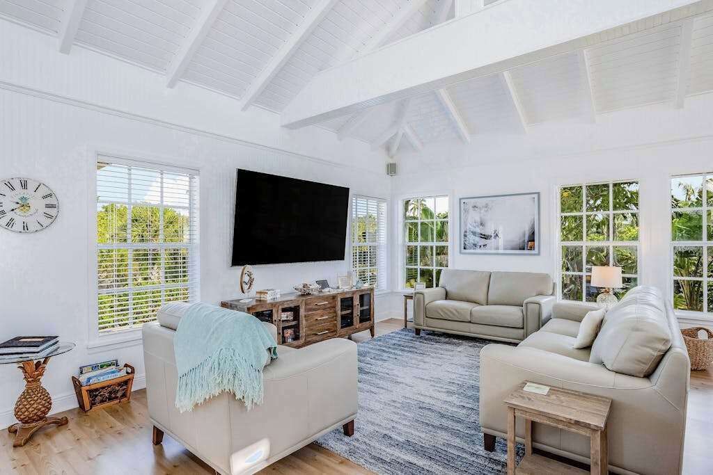 Photo of Livingroom in Bokeelia