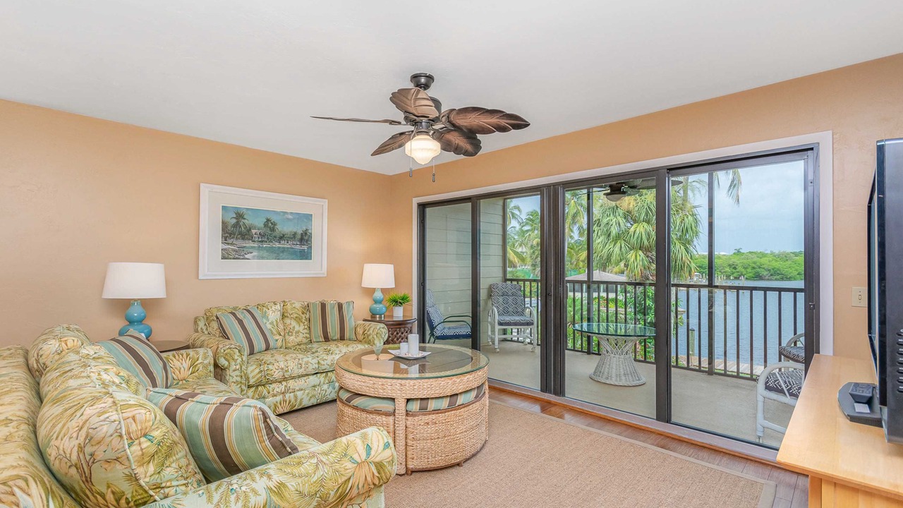 Photo of Livingroom in Bokeelia