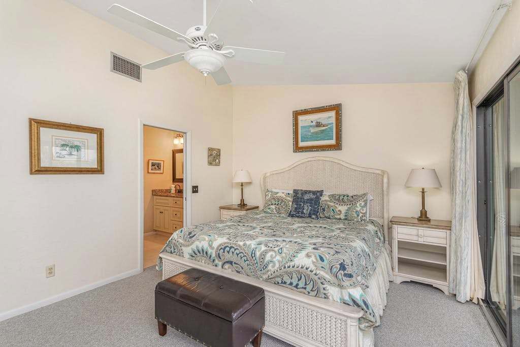 Photo of Bedroom in Bokeelia