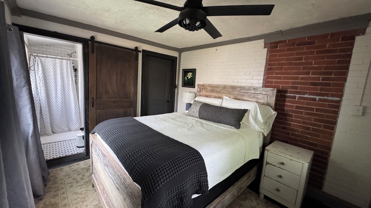 Photo of Bedroom in East Central
