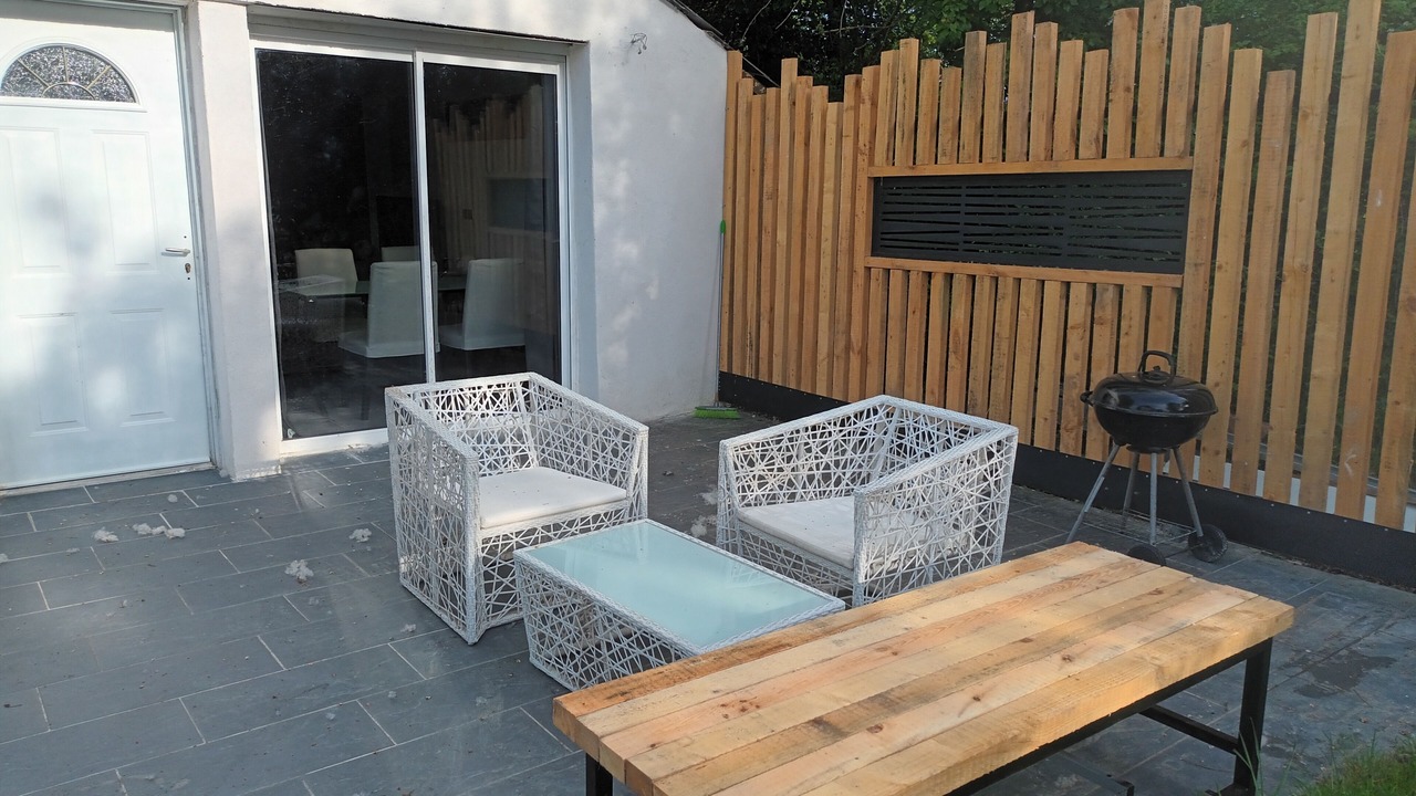 Photo of Patio Balcony in Saint-Martin-du-Fouilloux
