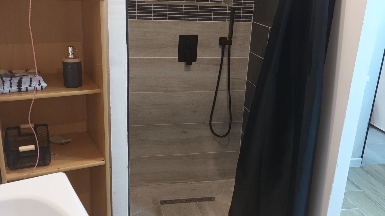 Photo of Bathroom in Saint-Martin-du-Fouilloux