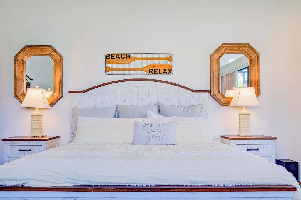 Photo of Bedroom in Edgewater