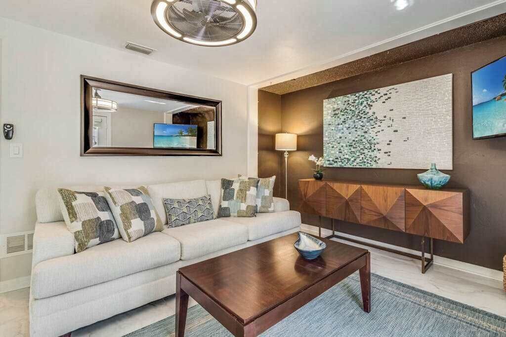 Photo of Livingroom in East Naples