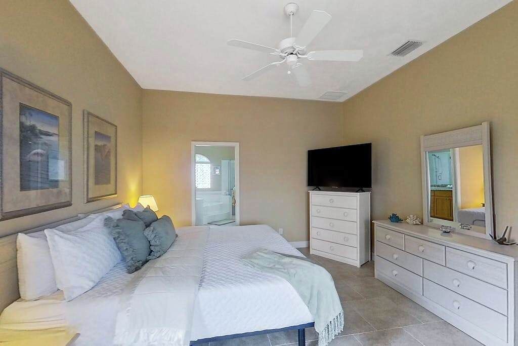 Photo of Bedroom in Matlacha Isles