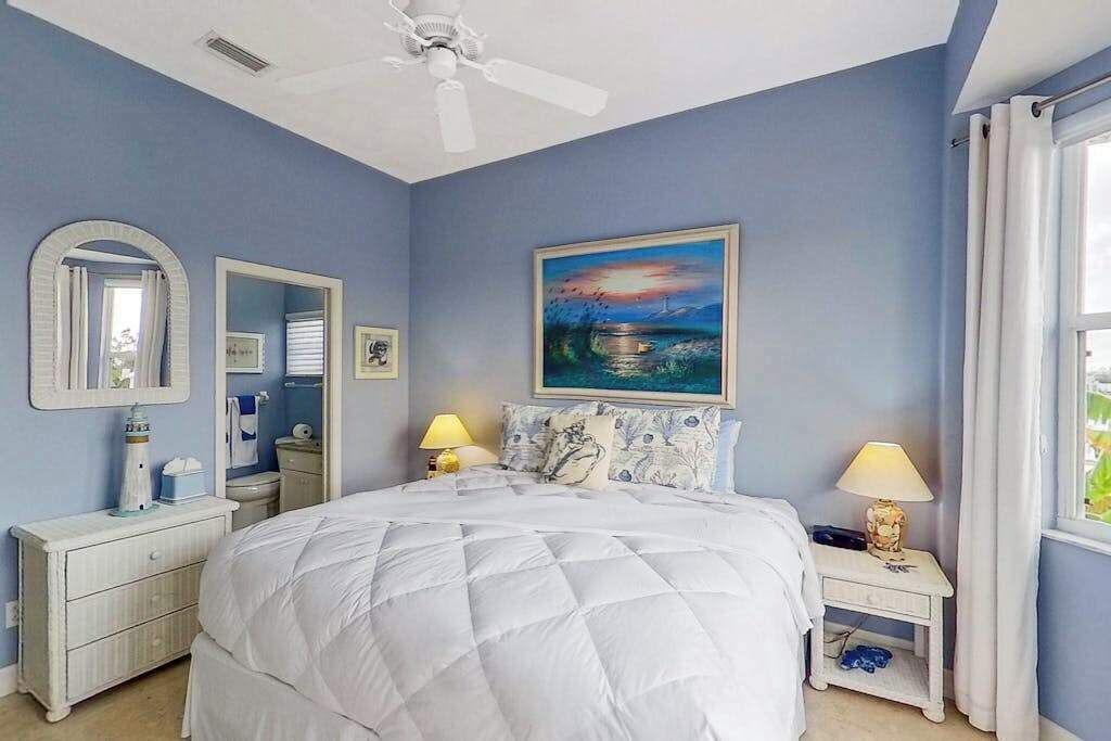 Photo of Bedroom in Matlacha Isles