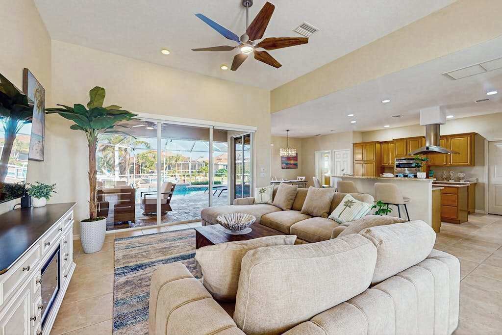 Photo of Livingroom in Burnt Store Isles