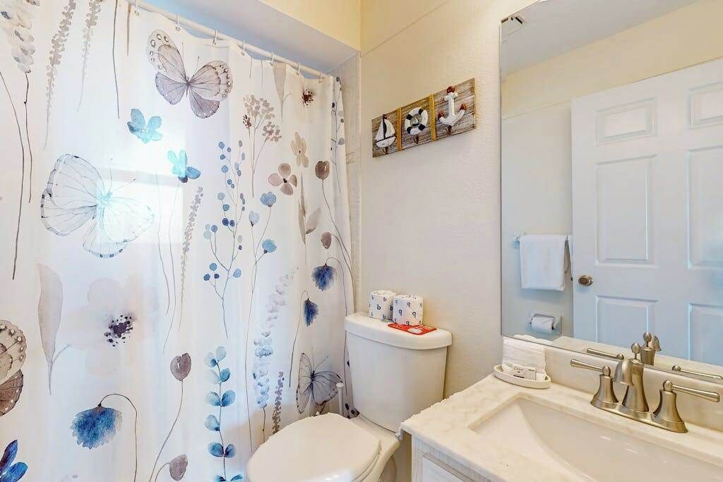 Photo of Bathroom in Gulf Cove