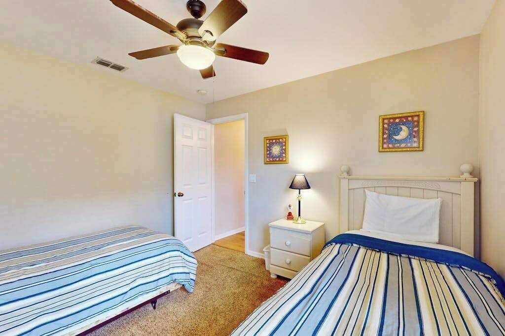 Photo of Bedroom in Beachwalk Isles