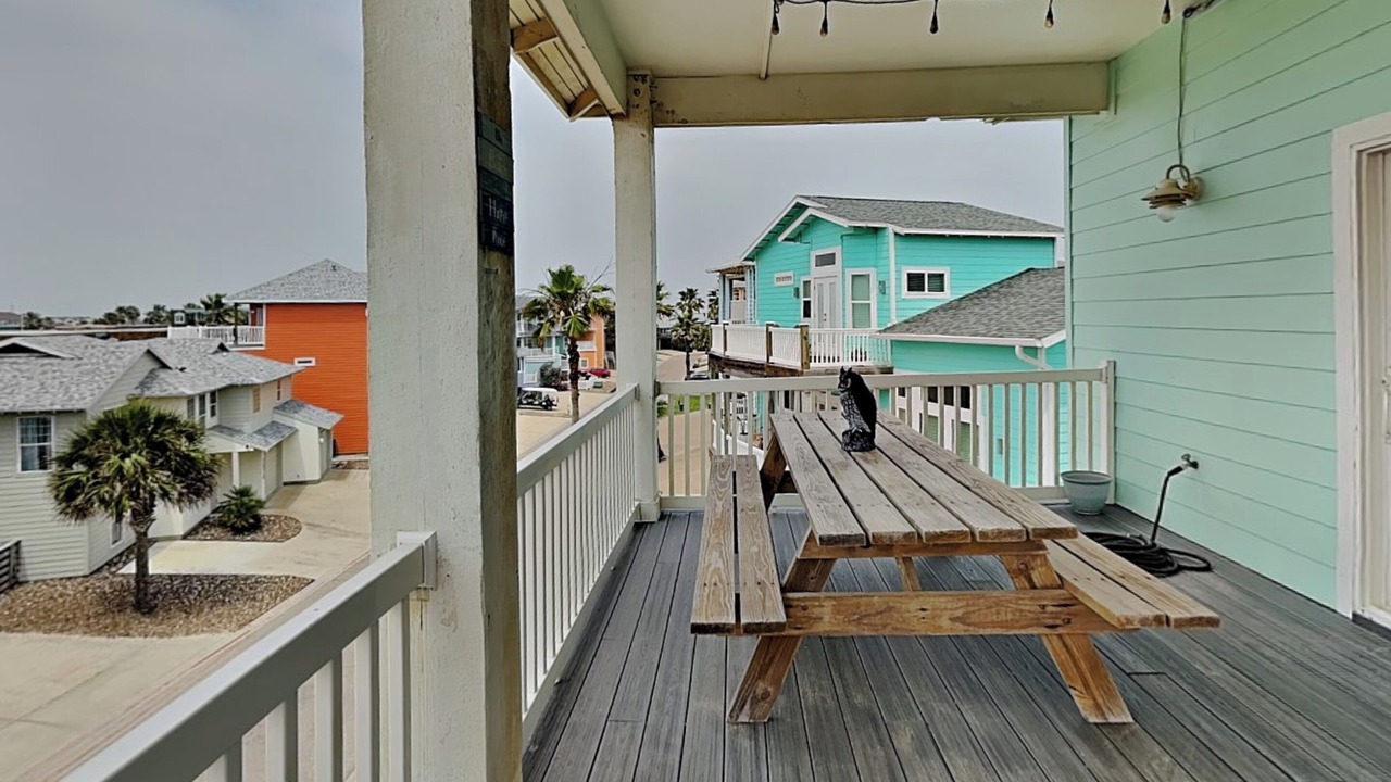 Photo of Patio Balcony in Sand Point