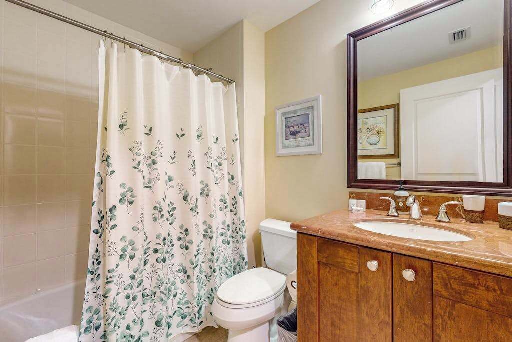 Photo of Bathroom in Royal Harbor