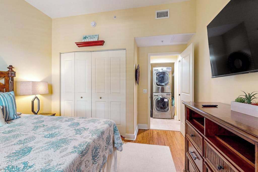 Photo of Bedroom in Royal Harbor