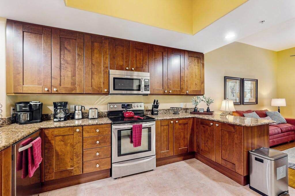 Photo of Kitchen in Royal Harbor