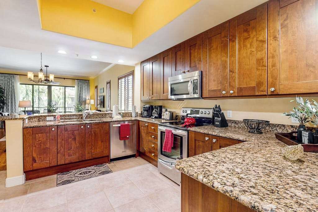 Photo of Kitchen in Royal Harbor