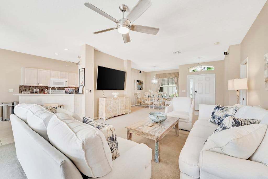 Photo of Livingroom in Herons Glen