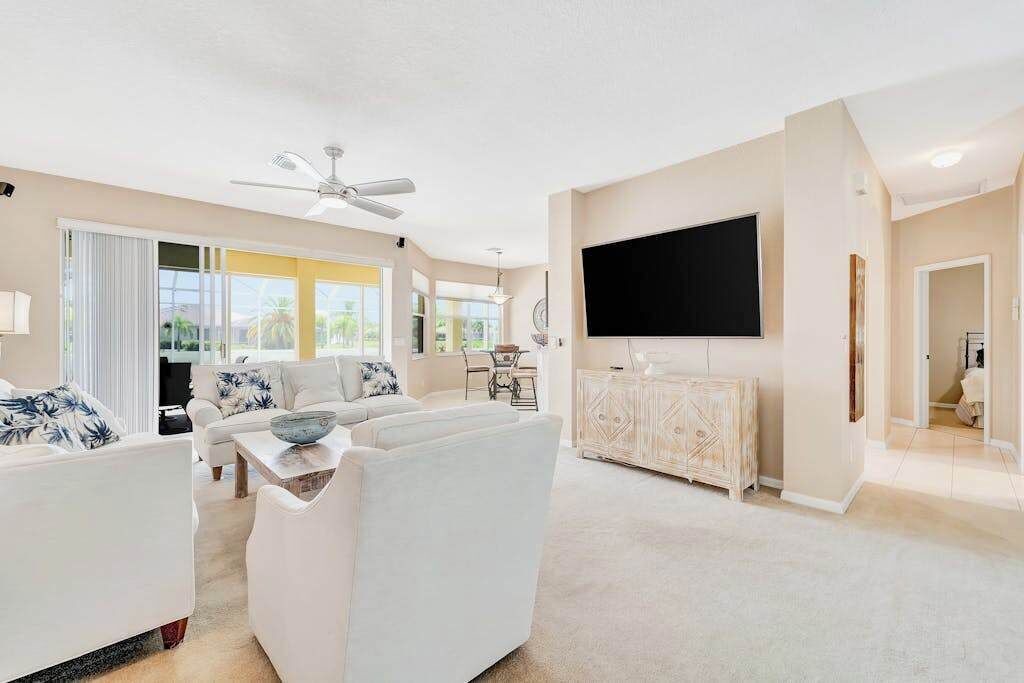 Photo of Livingroom in Herons Glen