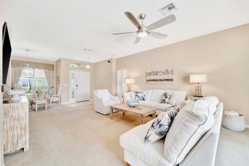 Photo of Livingroom in Herons Glen