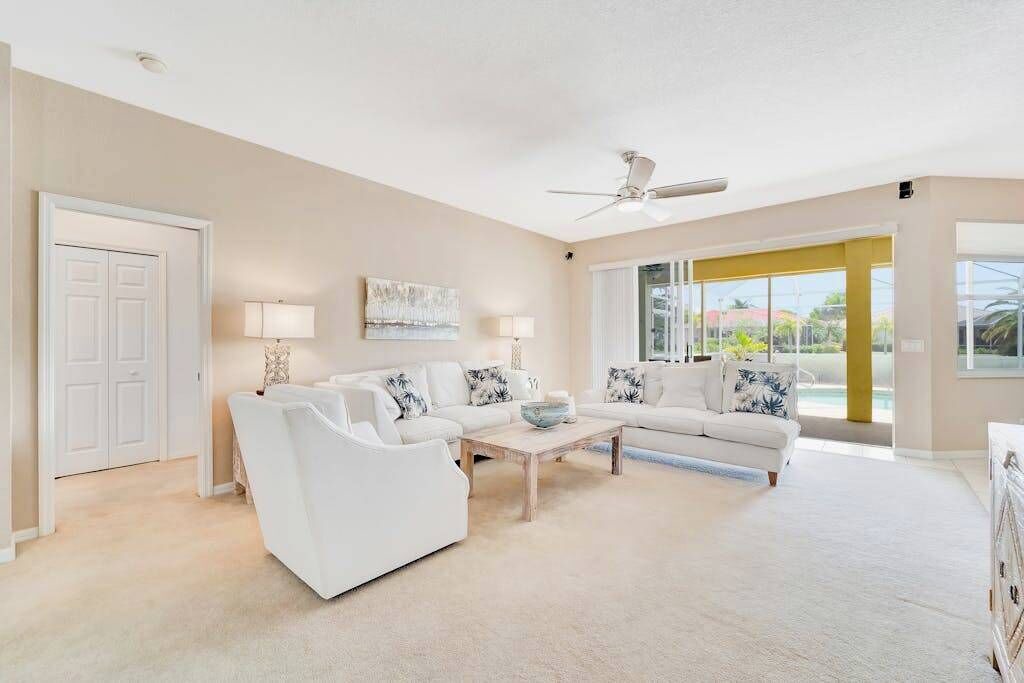 Photo of Livingroom in Herons Glen
