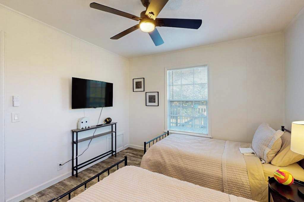 Photo of Bedroom in Charlotte Park