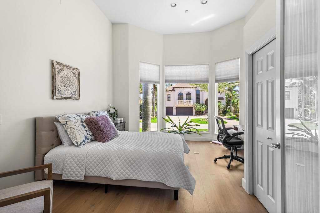 Photo of Bedroom in Vanderbilt Beach