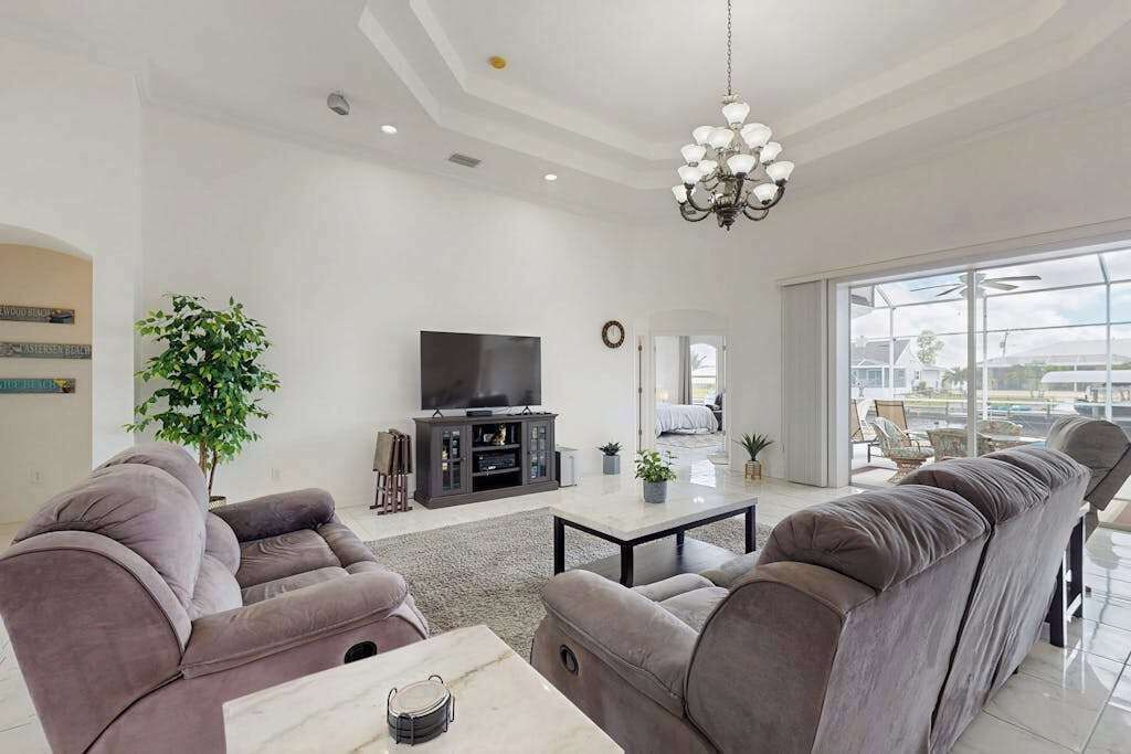 Photo of Livingroom in Gulf Cove