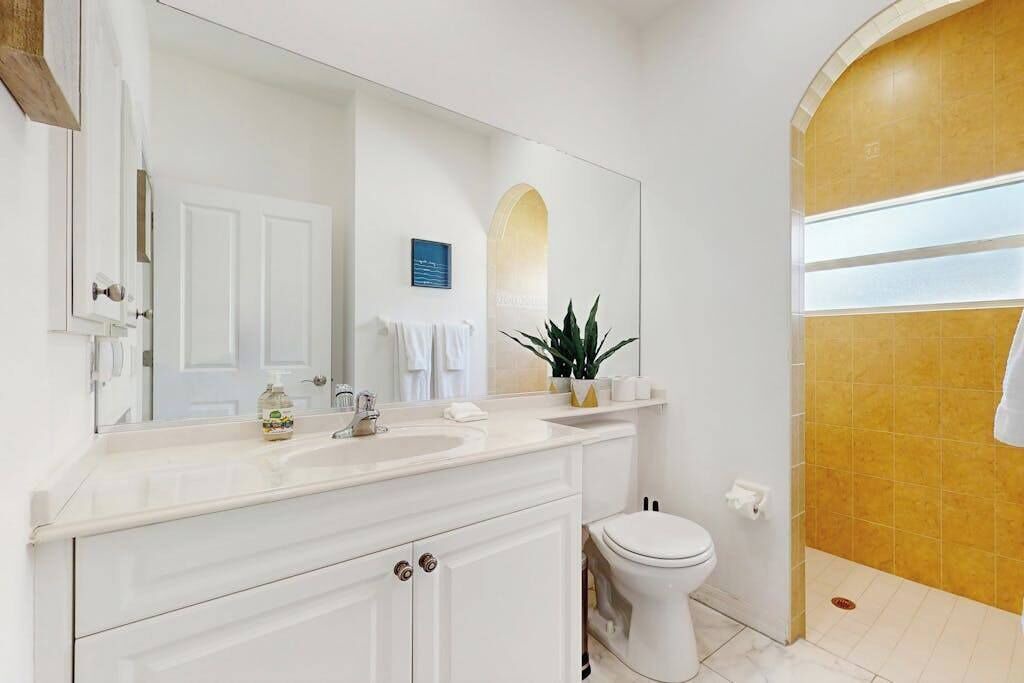 Photo of Bathroom in Gulf Cove