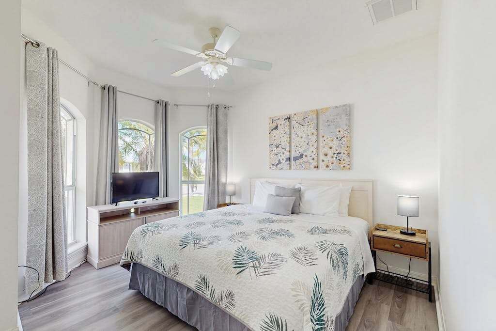 Photo of Bedroom in Gulf Cove