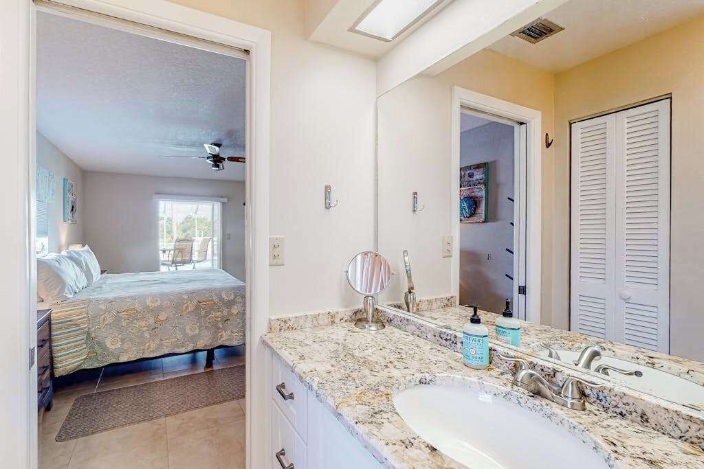 Photo of Bathroom in Gulf Cove