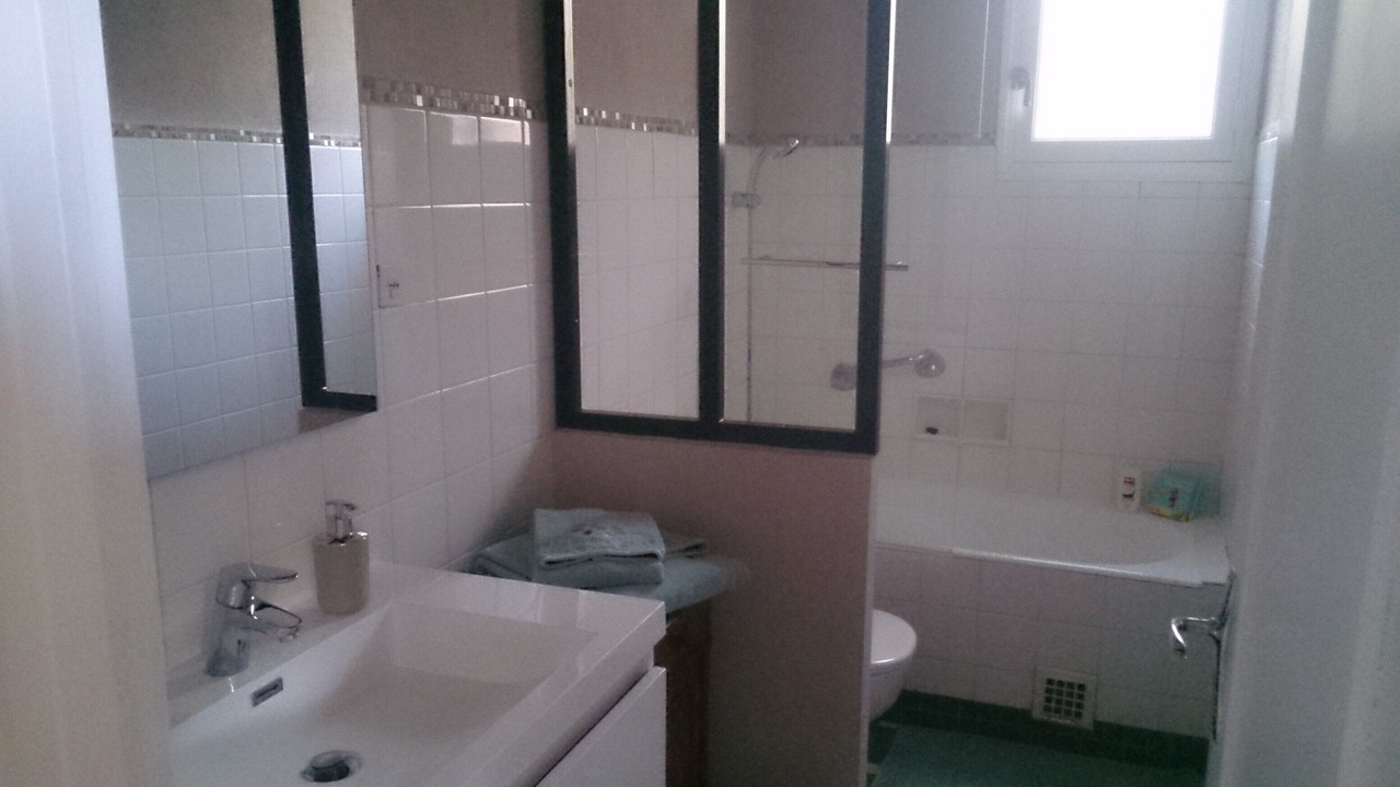 Photo of Bathroom in Aubenas