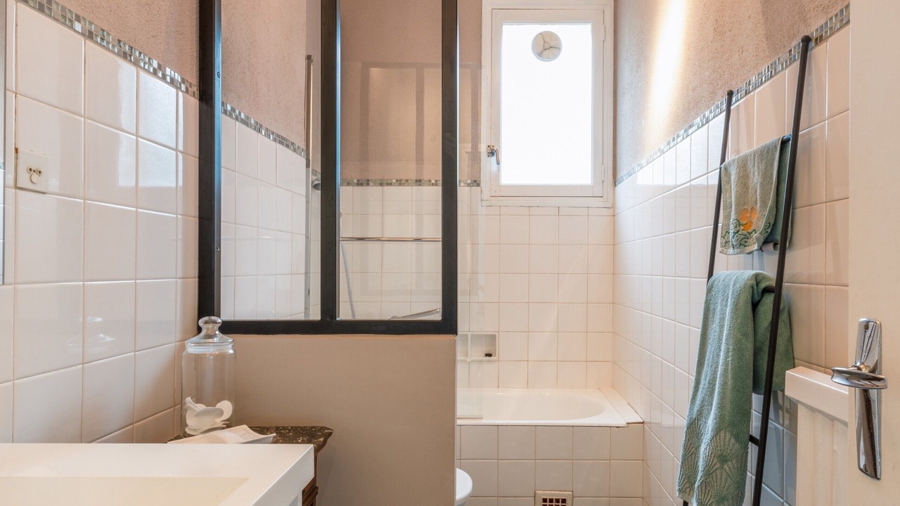 Photo of Bathroom in Aubenas