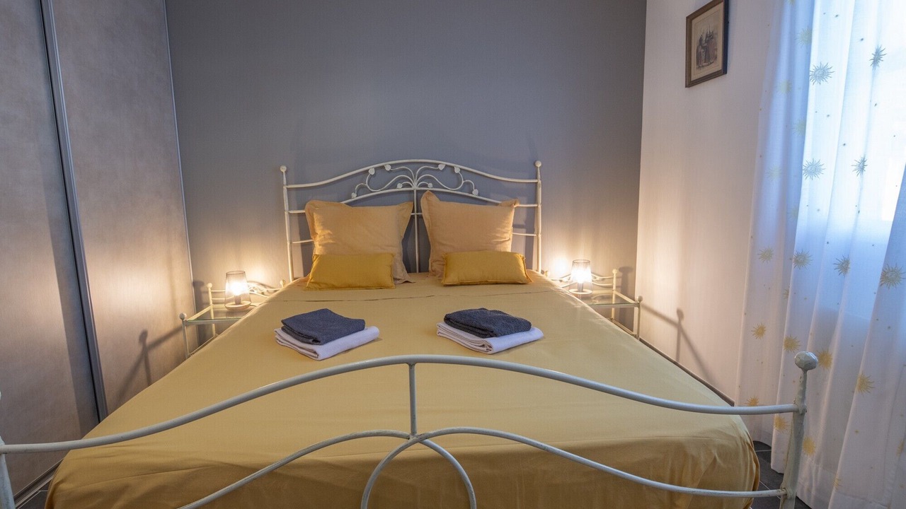Photo of Bedroom in Labastide-de-Virac