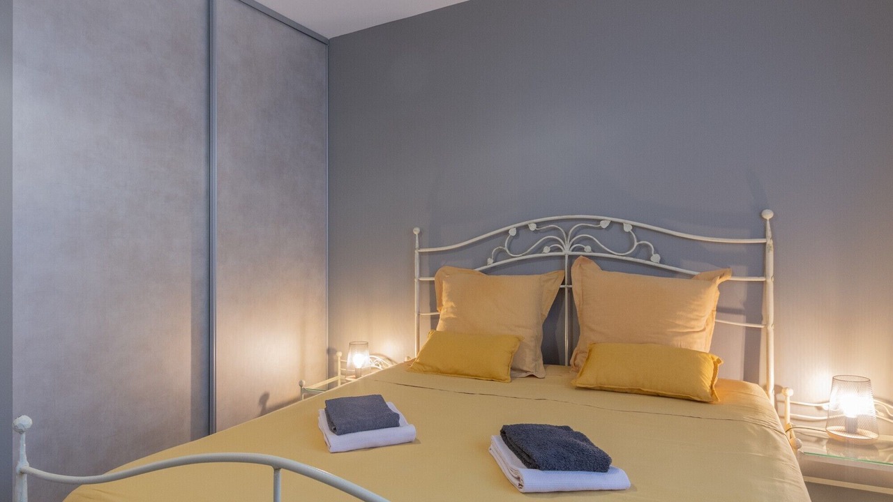 Photo of Bedroom in Labastide-de-Virac