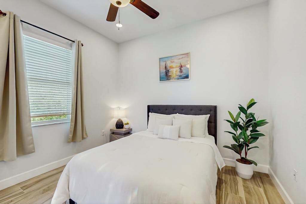 Photo of Bedroom in Gulf Cove