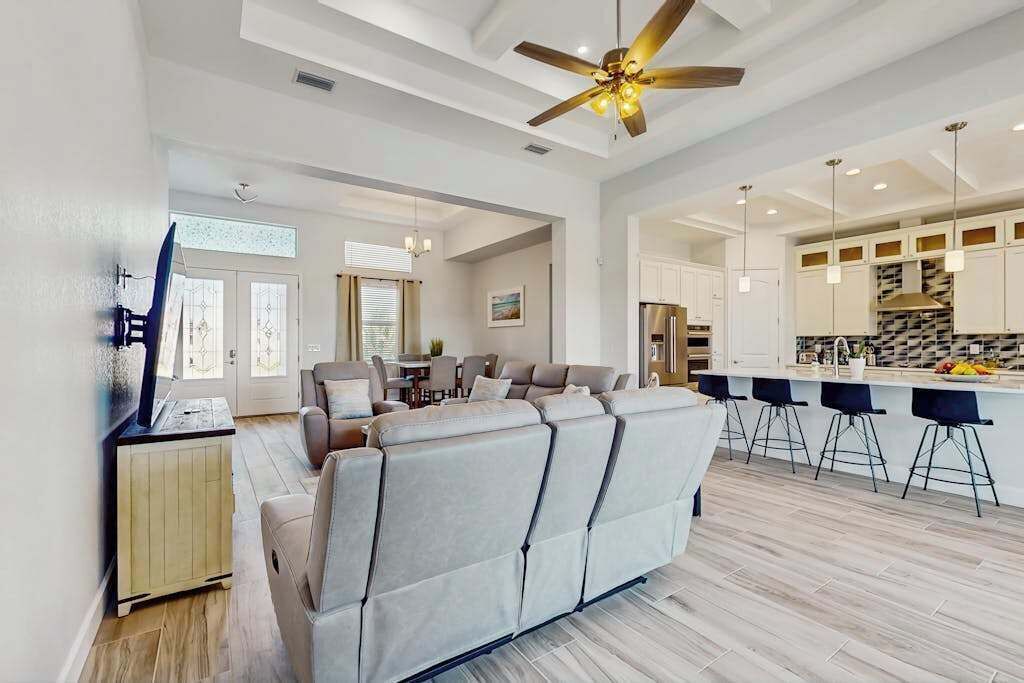 Photo of Livingroom in Gulf Cove