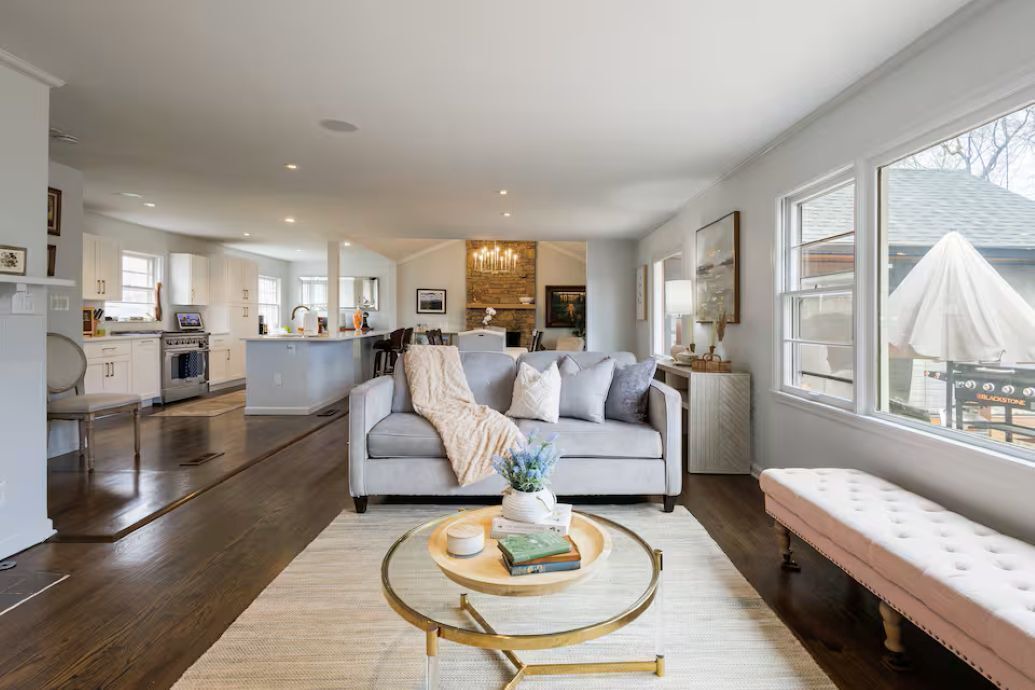 Photo of Livingroom in Prairie Village