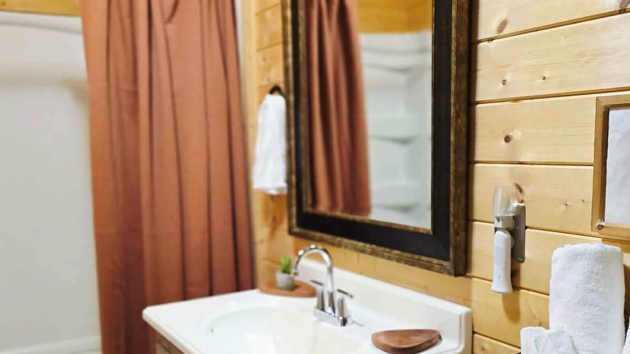 Photo of Bathroom in Kings Creek