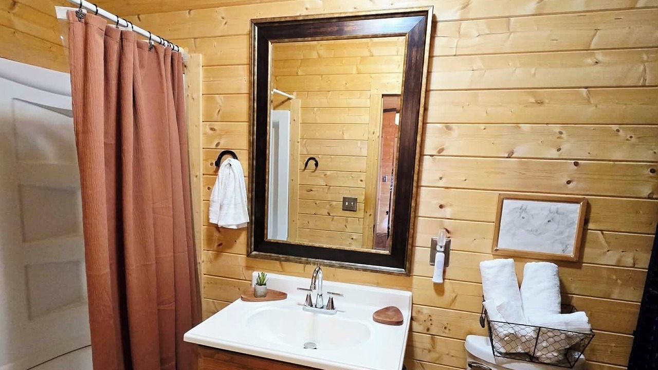 Photo of Bathroom in Kings Creek