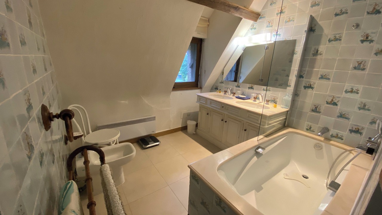 Photo of Bathroom in Touques