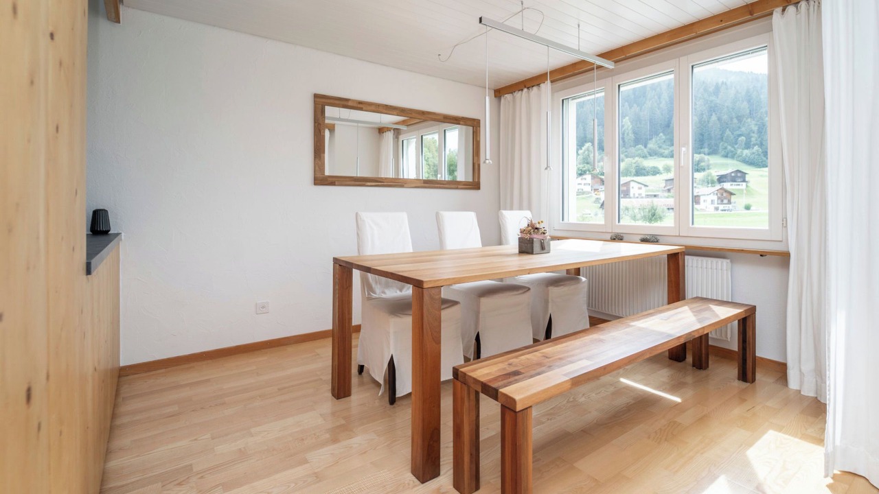 Photo of Bedroom in Flond