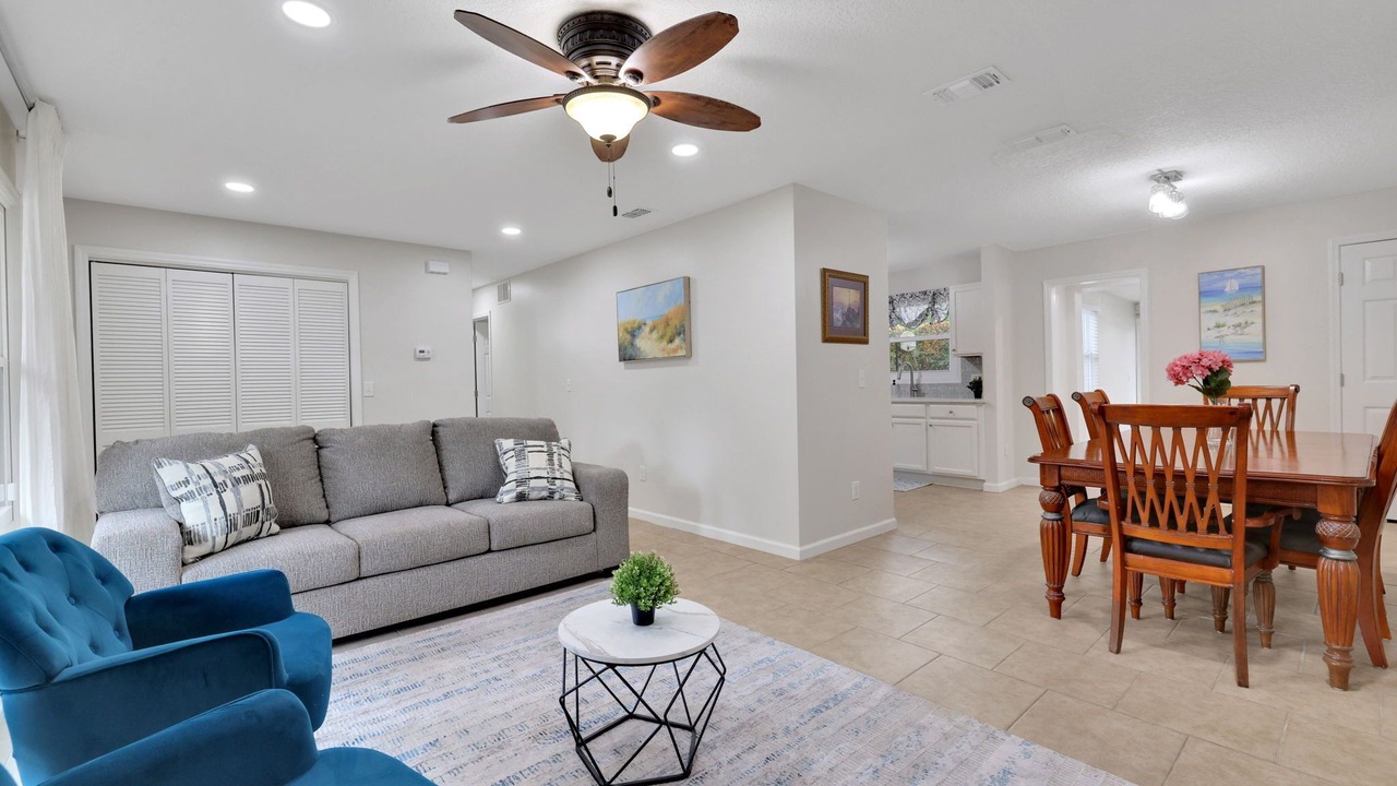 Photo of Livingroom in Orange Park