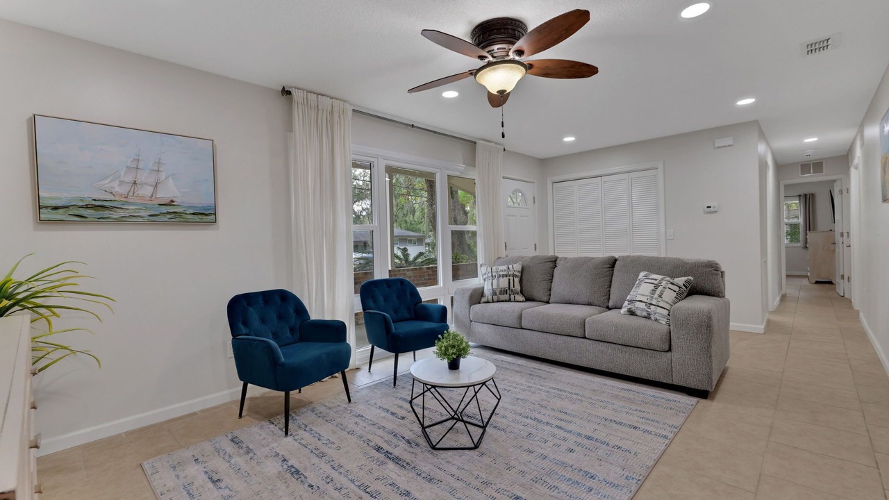 Photo of Livingroom in Orange Park